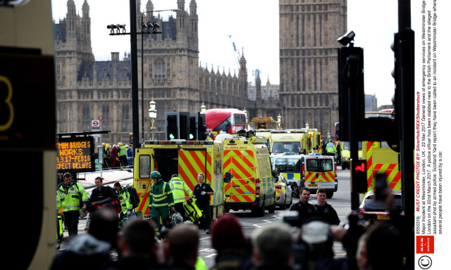 Minst fire drept og 20 skadd etter London-terroren